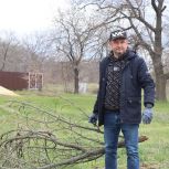 Руководитель фракции «Единая Россия» в Волгоградской облдуме принял участия в субботнике в   Среднеахтубинском районе