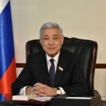 Фарид Мухаметшин поздравил крымчан с Днем Конституции Республики Крым