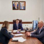 Сенатор Виталий Назаренко в рамках региональной недели провел прием граждан
