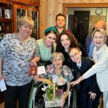 Депутаты вручили ветеранам юбилейные медали к 80-летию Победы