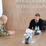 Дмитрий Погорелый посетил обновленный молодёжно-спортивный центр в Шурышкарском районе