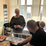 Единороссы востока столицы навестили бойцов СВО, проходящих лечение в военном госпитале имени П.В. Мандрыка