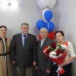 В Калининском районе поздравили семейную пару с 55-летним юбилеем