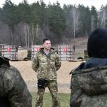 В Ульяновске при поддержке «Единой России» для молодёжи провели занятие по строевой, тактической и огневой подготовке