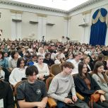 «Единая Россия» провела в Новосибирске открытый диалог с молодежью