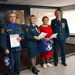 Троицким огнеборцам пожелали сухих рукавов