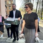 Депутаты «Единой России» поздравили участников СВО со Светлой Пасхой в одном из медицинских центров
