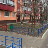 Партийцы осмотрели двор после благоустройства