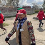 Пожилые любители скандинавской ходьбы прошли более 2 км в рамках марафона «Сила России»