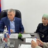 Сенатор Белан Багаудинович Хамчиев провел личный прием граждан в Региональной общественной приемной «Единой России» Д.А.Медведева