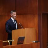Владислав Кузнецов выступил в  Думе Чукотского АО  с ежегодным отчетом о результатах работы Правительства округа в 2024 году