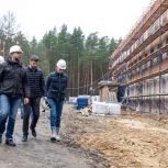 Ход капитального ремонта Ильинской школы проверили единороссы в Орехово-Зуево