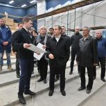 Игорь Брынцалов и Сергей Юров проверили ход реконструкции КДЦ «Заря»