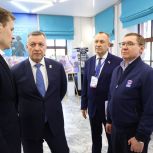 Владимир Якушев ознакомился с работой штаба общественной поддержки «Единой России» в Иркутской области