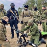 Петербургские молодогвардейцы и активисты «Волонтерской Роты» провели занятие по начальной военной подготовке для молодежи