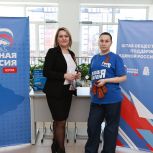 Партийцы Югры приняли участие в федеральном этапе ярмарки трудоустройства «Работа России. Время возможностей»