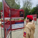 В Махачкале продолжает свою работу фотовыставка о «Диктанте Победы»