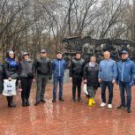 Ветераны предприятий Орджоникидзевского района, партийцы и сторонники партии приняли участие в традиционном субботнике