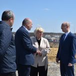 Партпроект «Единой России» «Безопасные дороги» посетил строящуюся Темерницкую развязку