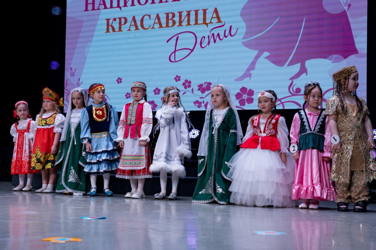 В Нягани «Единая Россия» организовала фестиваль «Национальная красавица – дети»