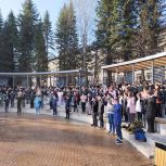 В рамках Всемирного дня здоровья в  Горно-Алтайске  прошёл масштабный флешмоб «Будь здоров!»