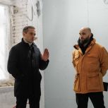 Секретарь местного отделения партии «Единая Россия» проверил ход капремонта в Дубне