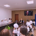 Гасан Османов провел встречу со студентами колледжа в рамках проекта «Разговор о важном»