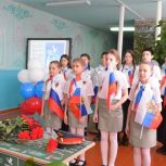 При поддержке «Единой России» в Каменском районе открыли «Парту Героя» в память о майоре Александре Савичеве