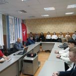 Встречи с депутатами фракции: школьники Трехгорного узнают о работе власти и бюджете