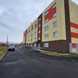 В Красноармейском районе единороссы вручили ключи от квартир детям, оставшимся без попечения родителей