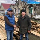 Единоросс помог с ремонтом дома после пожара