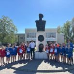 Активисты партпроекта «Выбор сильных» приняли участие в патриотической акции «Красная гвоздика Сталинграда»