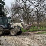 В Геническе Херсонской области началась реконструкция сквера «Воинской славы» по партпроекту «Единой России» «Городская среда»