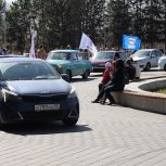 «Единая Россия» организовала в Омске автопробег, посвященный «Диктанту Победы»