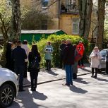 Единороссы присоединились к торжественному мероприятию по случаю открытия первого экологического маршрута «Зелёное сердце города» в Калининграде