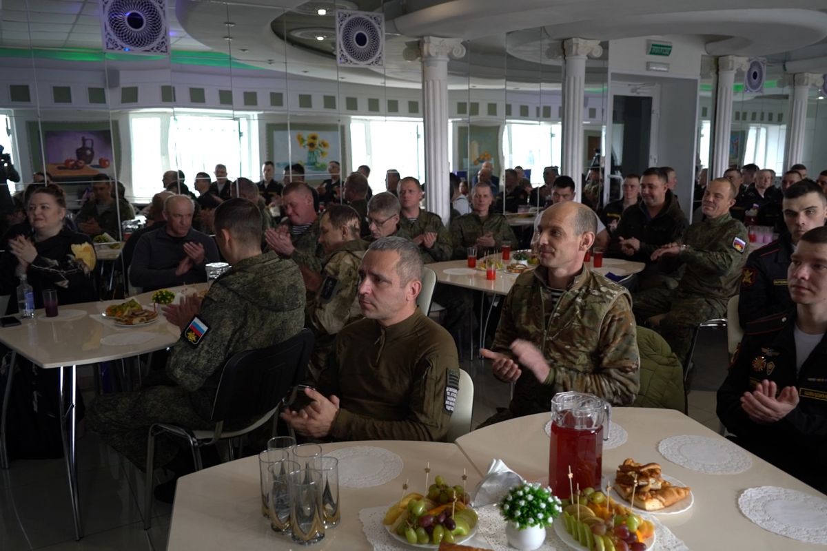 «Если Родина зовет»: на Камчатке «Женское движение» устроило праздник для героев СВО