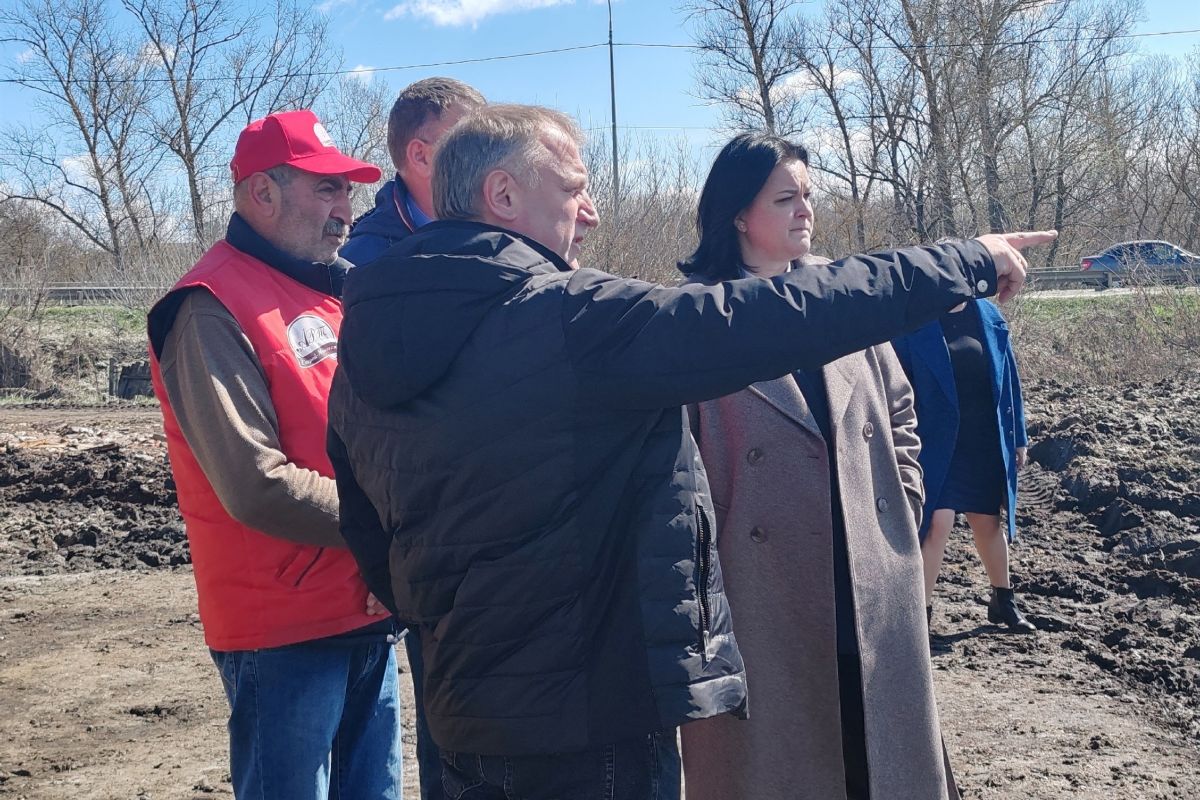 В Шацком округе началось благоустройство набережной реки Шача