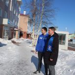Некорректную работу весов в сетевых магазинах Губкинского проинспектировали активисты «Единой России»