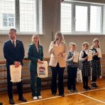 Единороссы встретились с кемеровскими школьниками