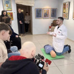 «Единая Россия» организовала для школьников Нового Уренгоя (ЯНАО) занятие по оказанию первой помощи