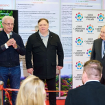 «Единая Россия» открыла юбилейную выставку «Дача. Сад. Ландшафт. Малая механизация — 2026» на ВДНХ