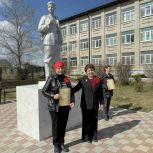 В Еткульском округе у памятника Зое Космодемьянской прочли стихи о женщинах войны