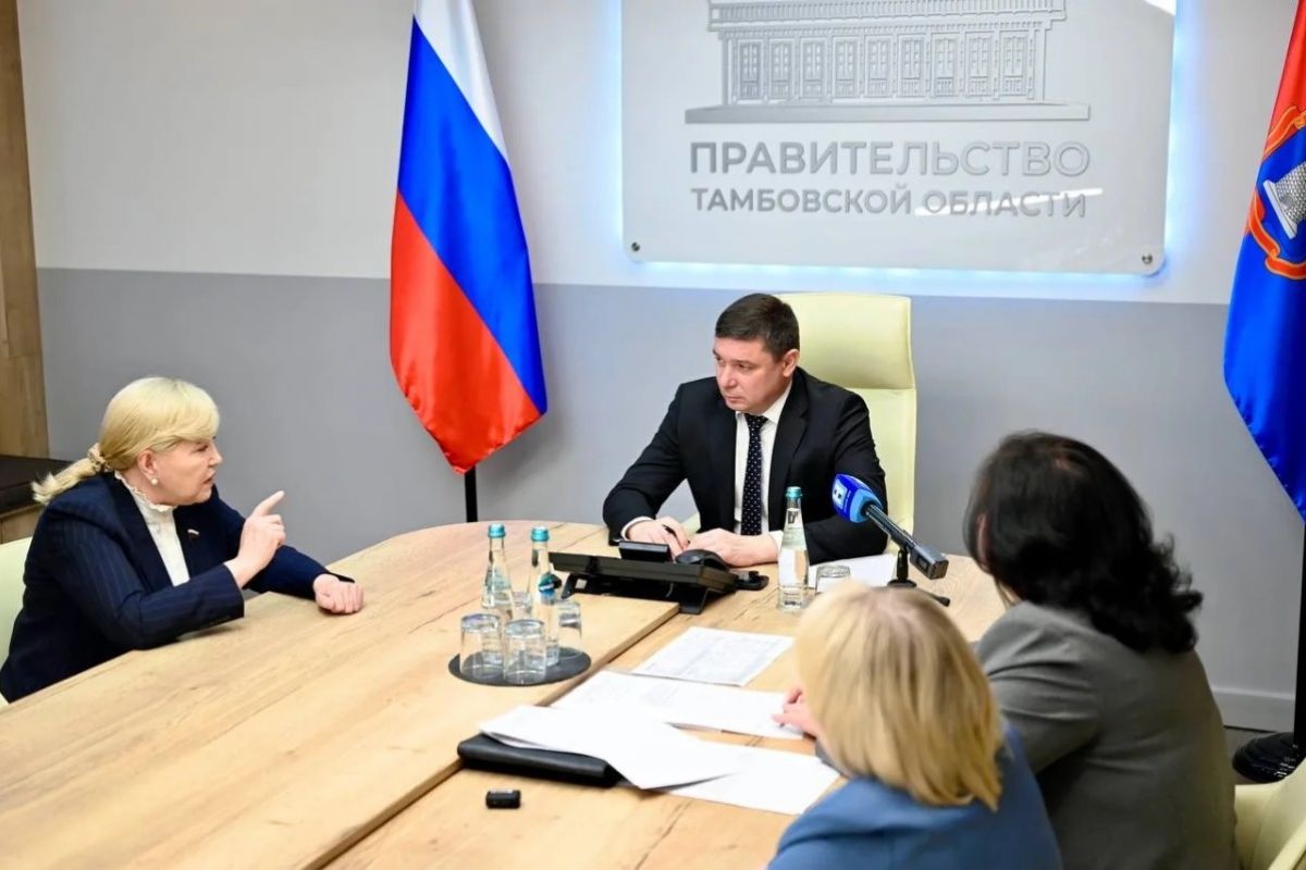 Евгений Первышов: «Работу по улучшению качества скорой помощи будем продолжать»