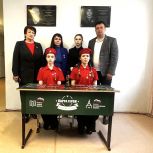 «Парта Героя» и мемориальная доска в честь выпускника школы