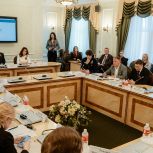 Молодые парламентарии провели дебаты о многопартийности представительных органов