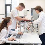 По Народной программе «Единой России» до 2030 года создадут ещё 50 передовых инженерных школ