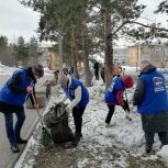 Единороссы провели субботник в кузбасском детском саду