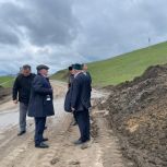 Партийный десант Единой России провёл выездной осмотр проблемного участка дороги на улице Железнодорожной в районе «Старый город» города Малгобек