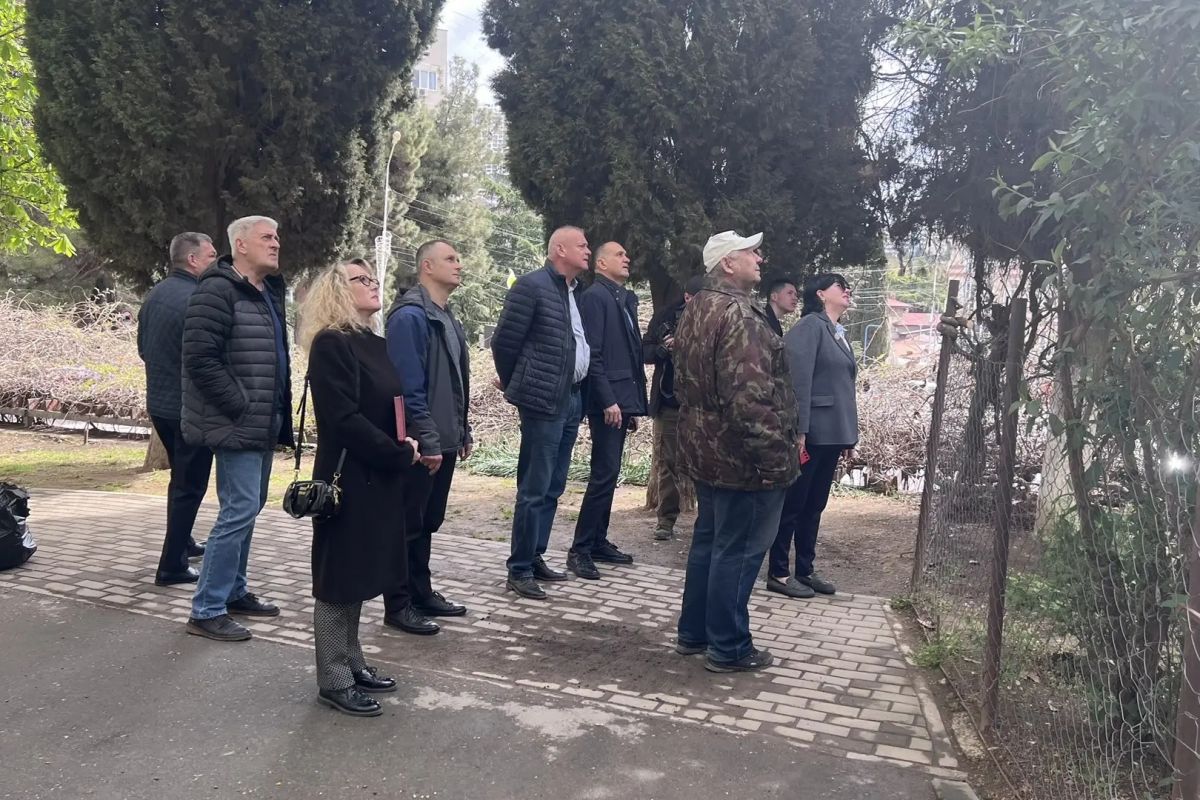 В Алуште проверили состояние объектов капремонта МКД в рамках партпроекта «Единой России» «Школа ЖКХ»