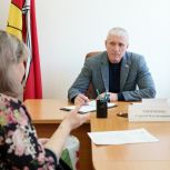 В «Единой России» оказывают поддержку семьям участников СВО